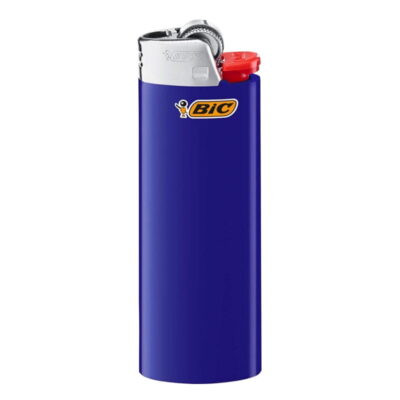 Accendino BIC - Un accendino monouso affidabile e versatile del marchio BIC. Ideale per accendere candele, sigarette e altri materiali infiammabili. Uno strumento quotidiano per fuoco e fiamma.