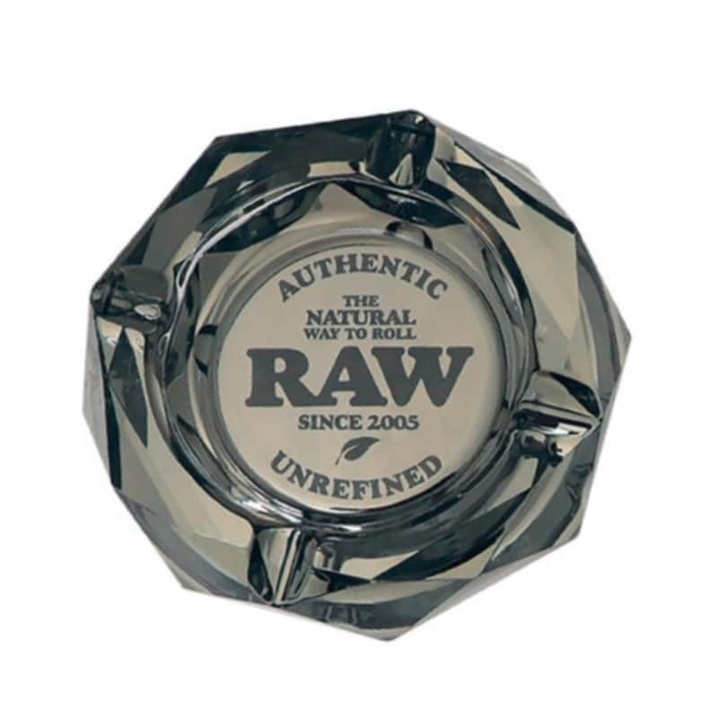 Posacenere in Vetro (Lato Oscuro) di RAW: Un elegante e misterioso portacenere di vetro con un design di alta qualità.